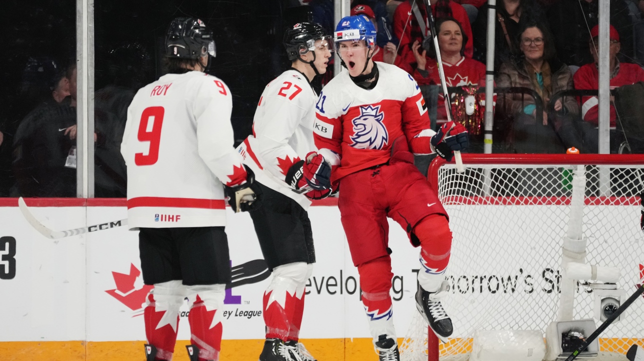 World Junior Championships: Canada stunned the Czech Republic 5-2 in their first match