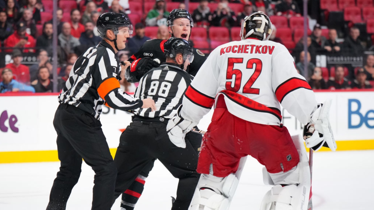 NHL: Hurricanes slow their slide by beating the Senators 4 to 1