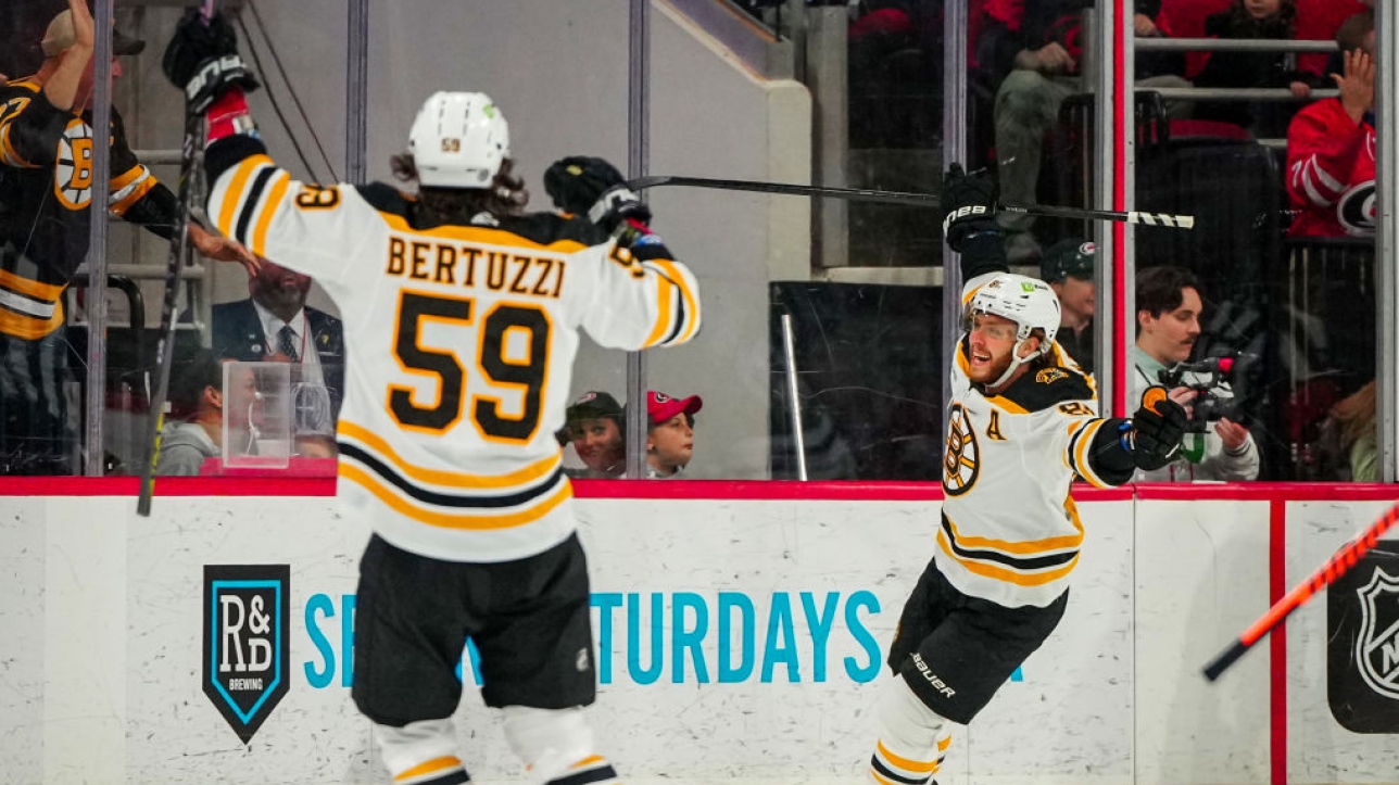 NHL: David Pastrnak, first Bruins player since Cam Neely to score 50 goals