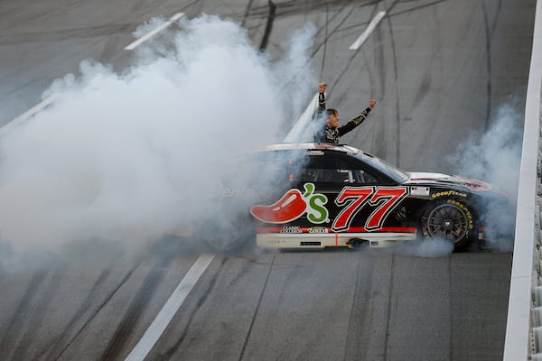 Carson Hocevar gagne sa 1re course en carrière en Coupe NASCAR