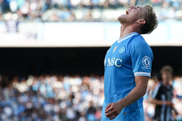 Napoli termine sur une bonne note