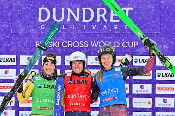 Hannah Schmidt sur la troisième marche du podium