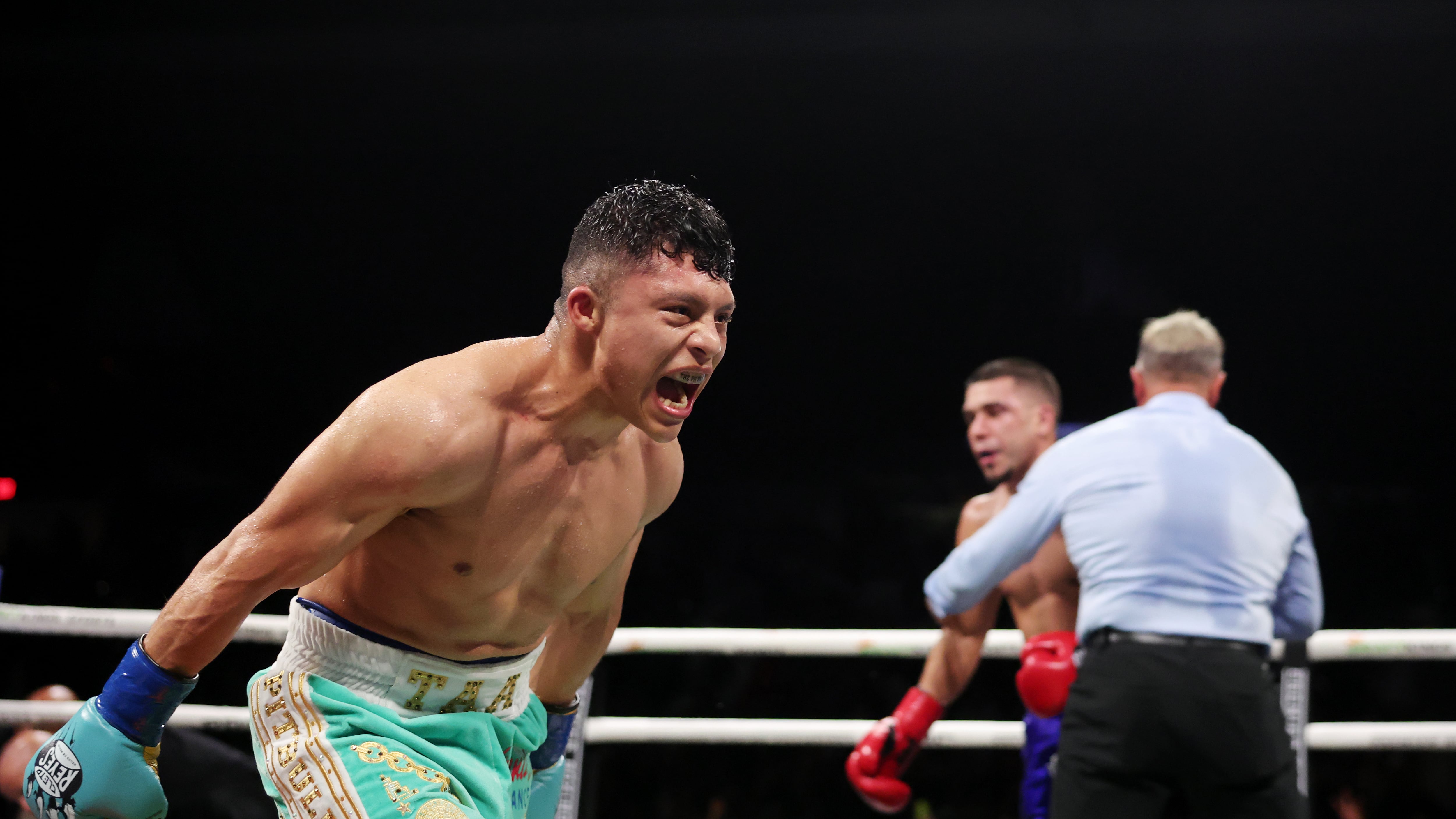 Isaac « Pitbull » Cruz - Nestor Bravo