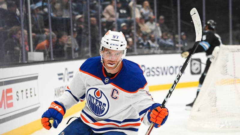 McDavid ajoute cinq points; un début de saison digne de Gretzky et Lemieux