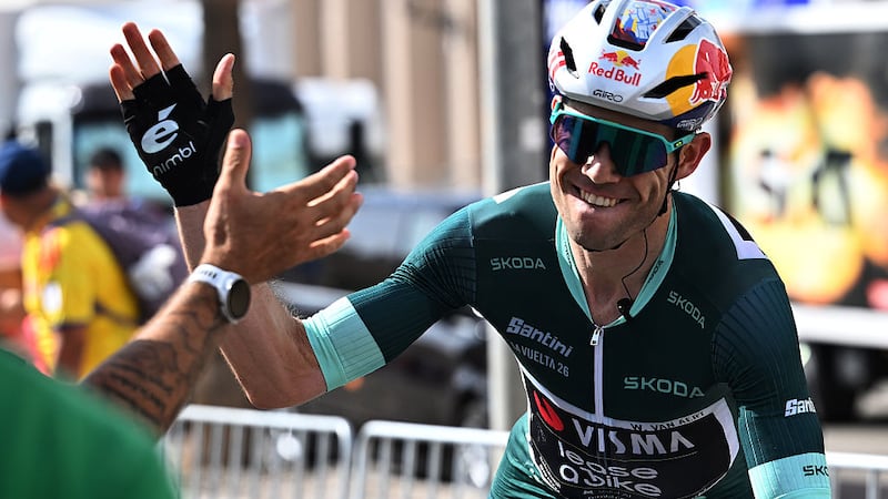 Wout Van Aert s’impose sous une chaleur écrasante