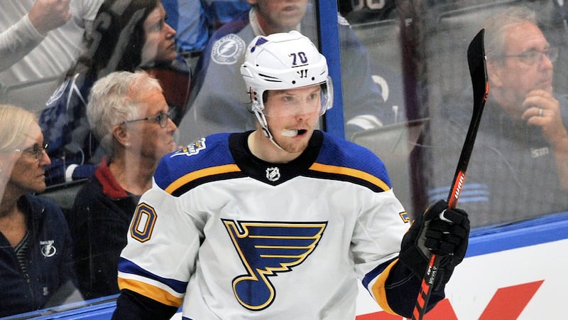 Oskar Sundqvist demeure avec les Blues