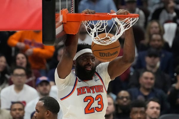 Mitchell Robinson a un doigt fracturé