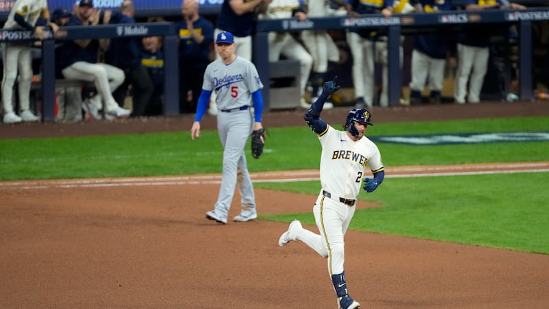 Les Brewers défendent leur forteresse dans le 1er match