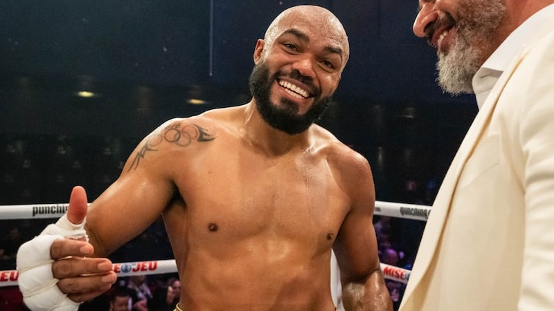 Albert Ramirez remporte une décision partagée face à Lerrone Richards