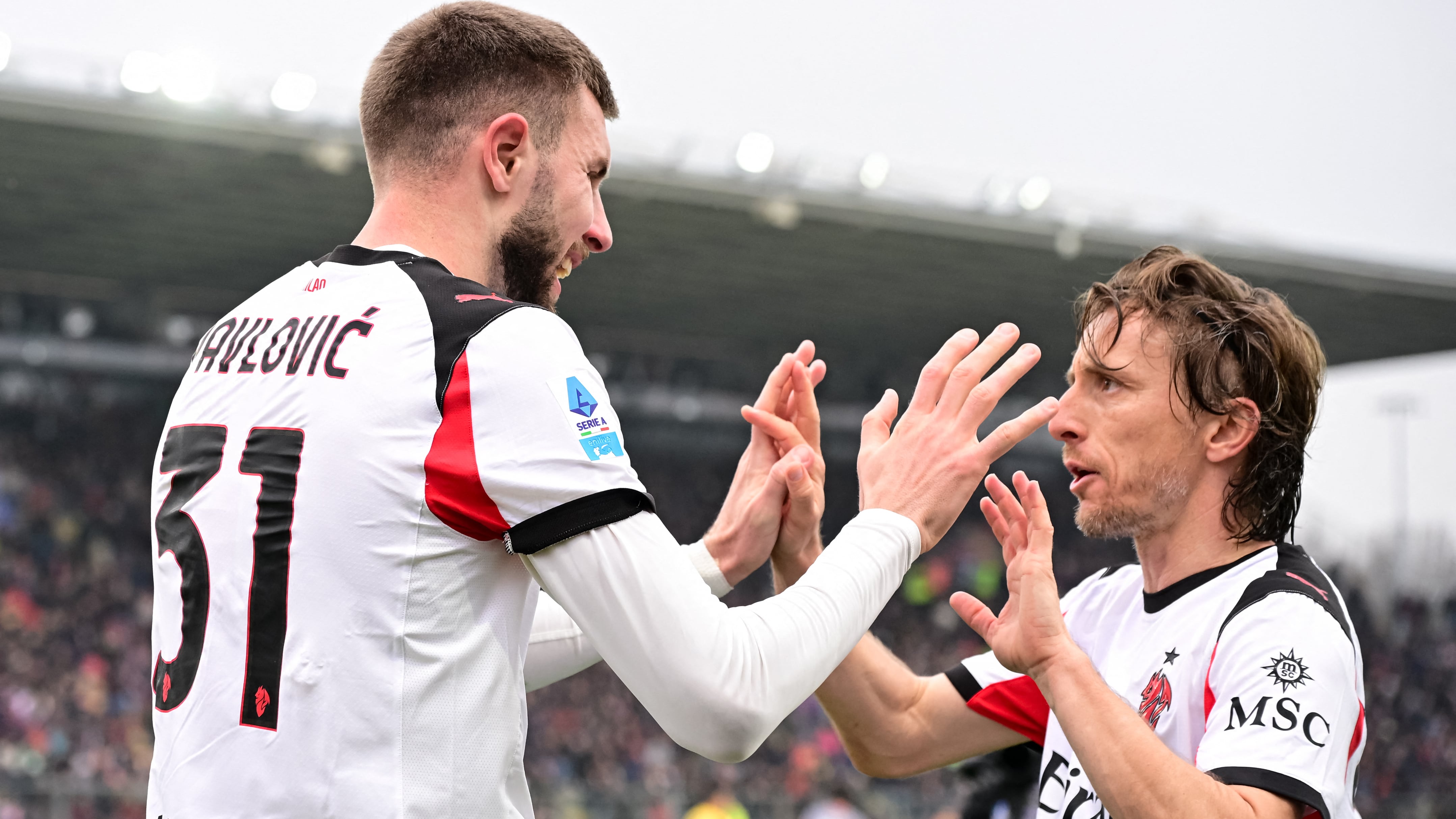 Strahinja Pavlovic et Luka Modric