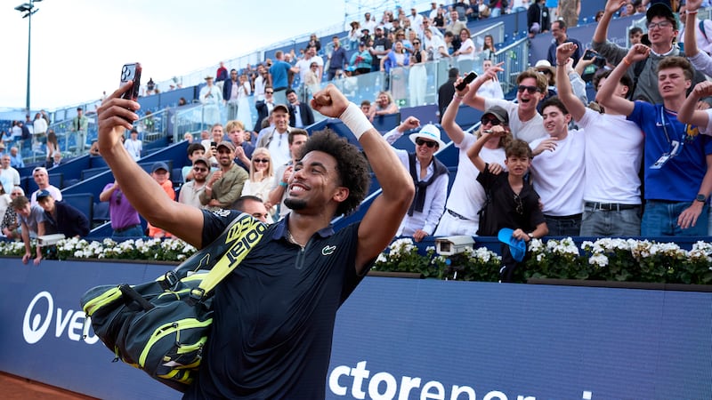 Fils en finale, à un mois de Roland-Garros
