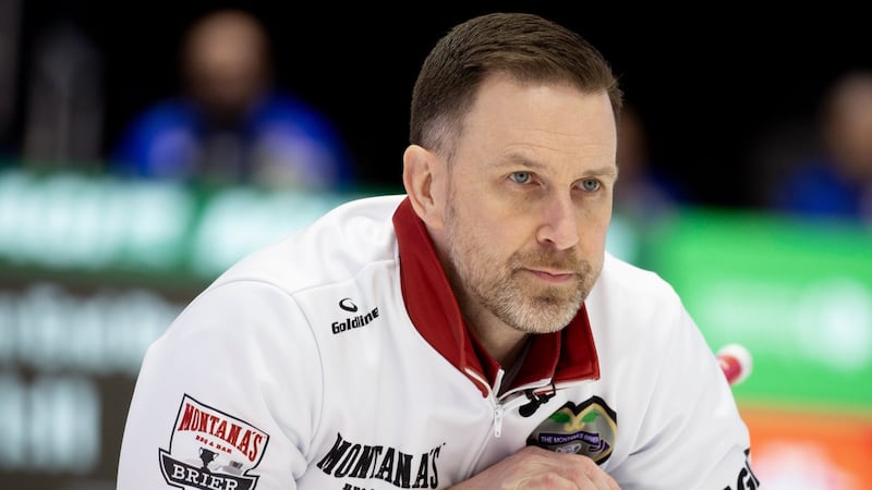 Gushue et Jacobs restent dans la course en éliminatoires