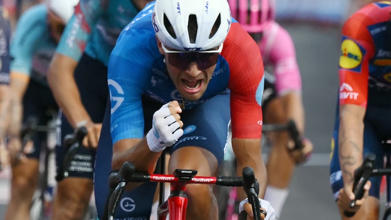 Tronchon remporte la 10e étape, Mas reste en rouge
