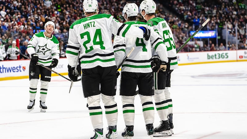 Hintz gagne une autre bagarre contre MacKinnon
