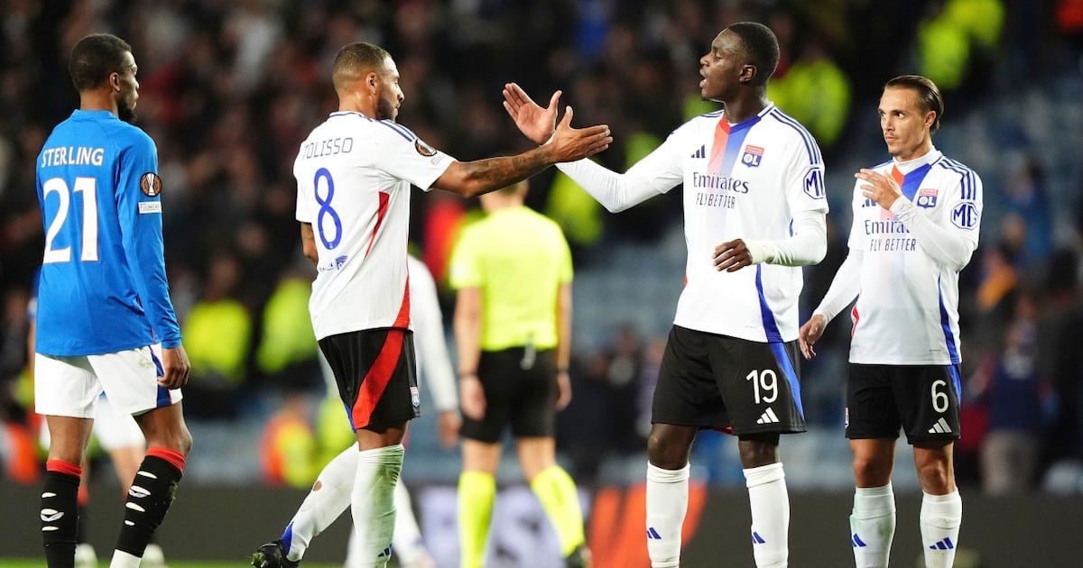 Lyon en Power Rangers, ManU arrache le nul