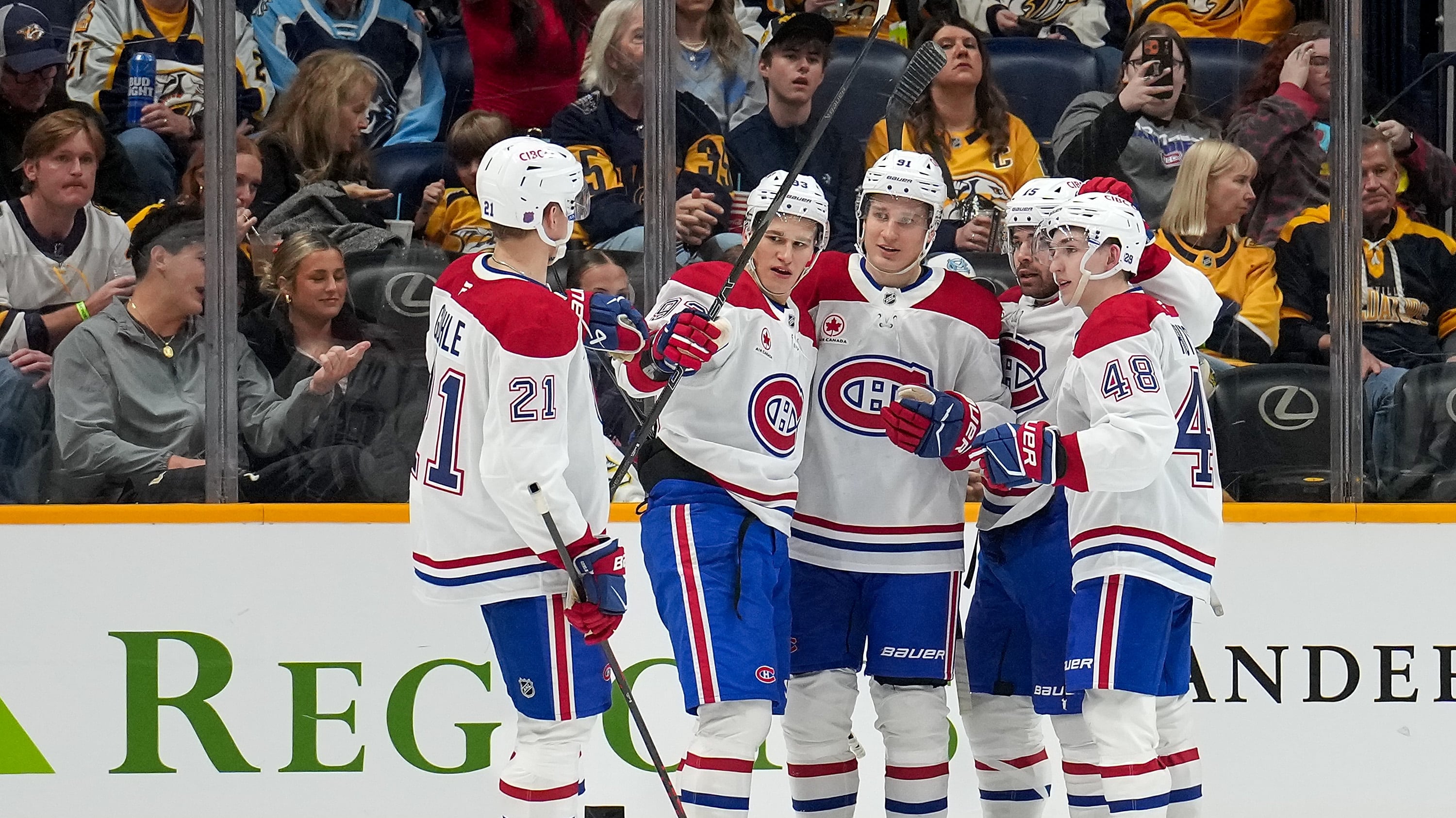 Kaiden Guhle, Ivan Demidov, Oliver Kapanen, Alex Newhook et Lane Hutson