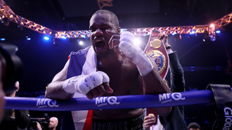 Dubois se relève de façon spectaculaire pour remporter le titre WBO