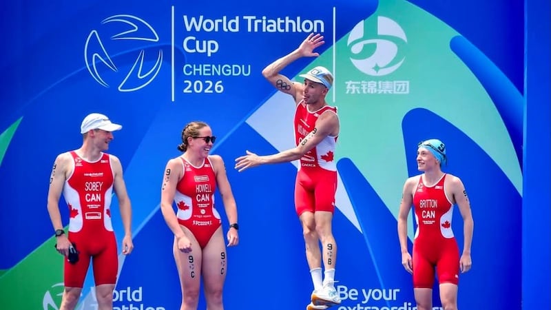 Triathlon : le Canada en bronze au relais mixte