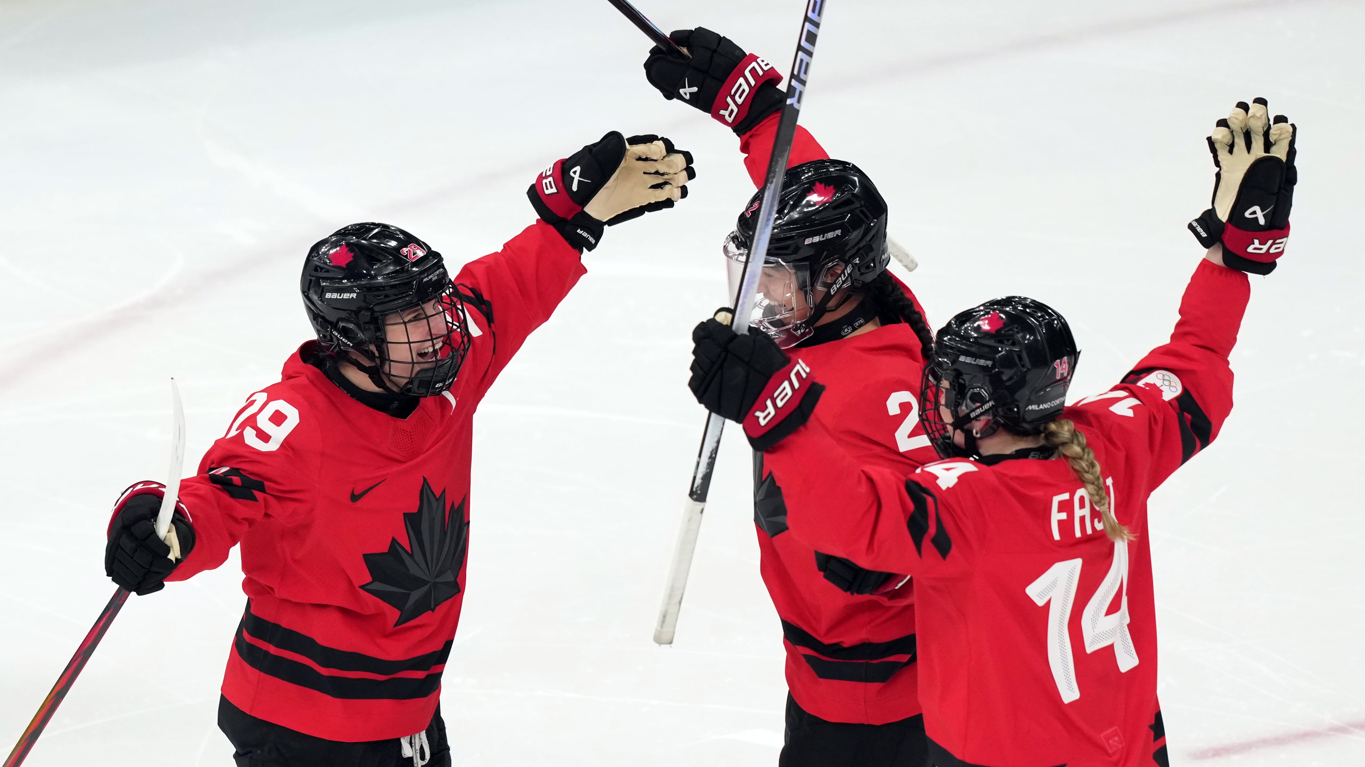 Marie-Philip Poulin (29) - Sophie Jaques (2) - Renata Fast (14)