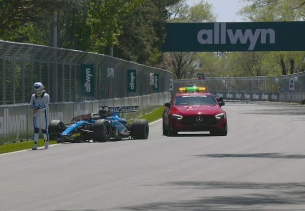 Albon frappe le mur après une marmotte