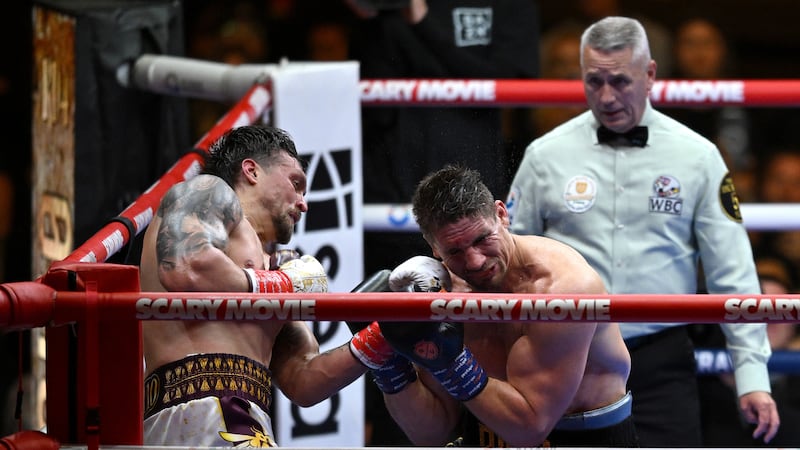 Usyk conserve son titre dans la controverse