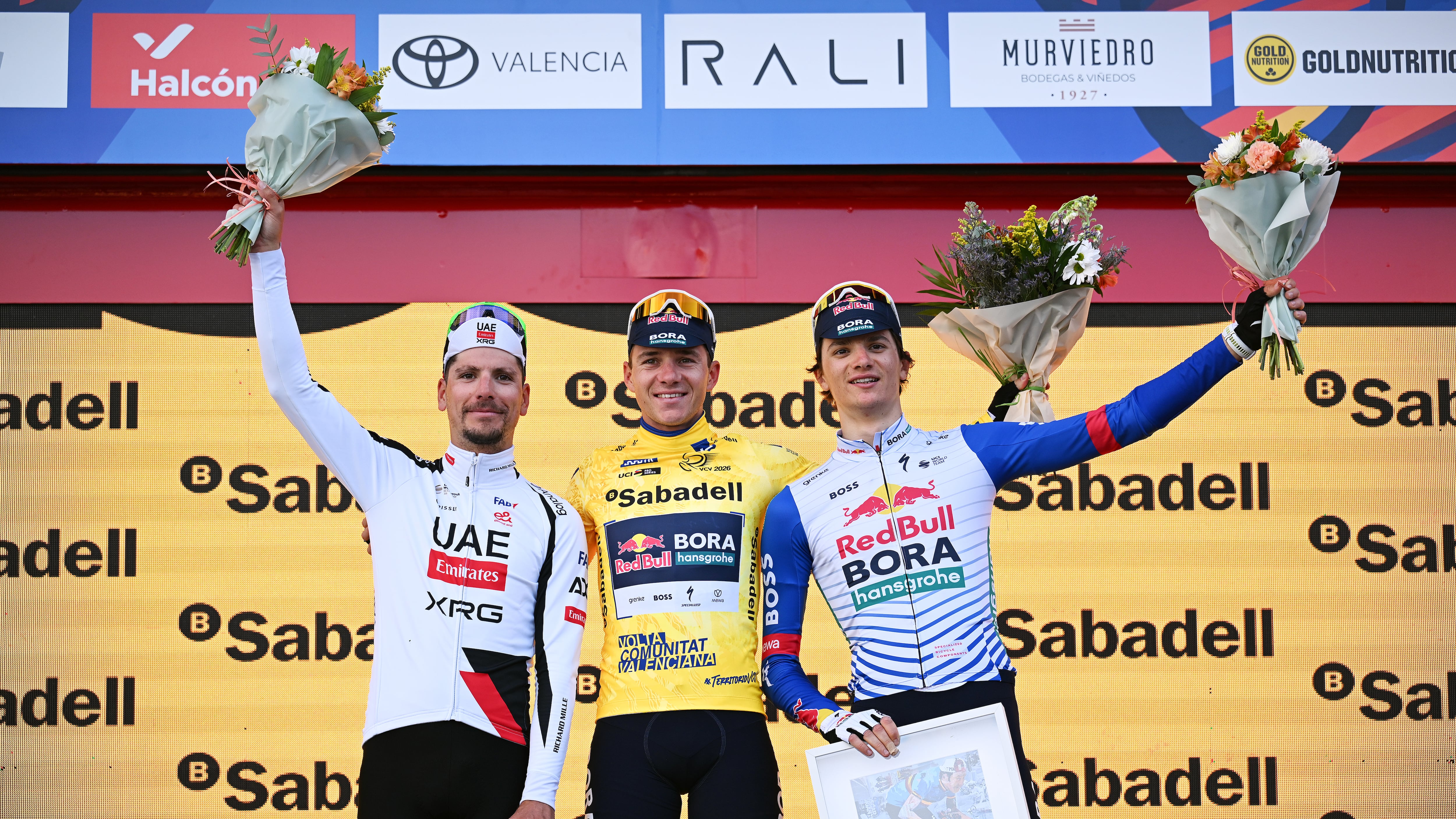 Remco Evenepoel avec Giovanni Aleotti et Joao Almeida