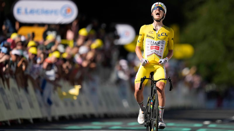 Déjà un tour du chapeau pour Pogacar