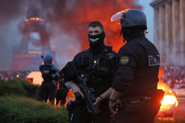 Des centaines de personnes arrêtées après la victoire du PSG