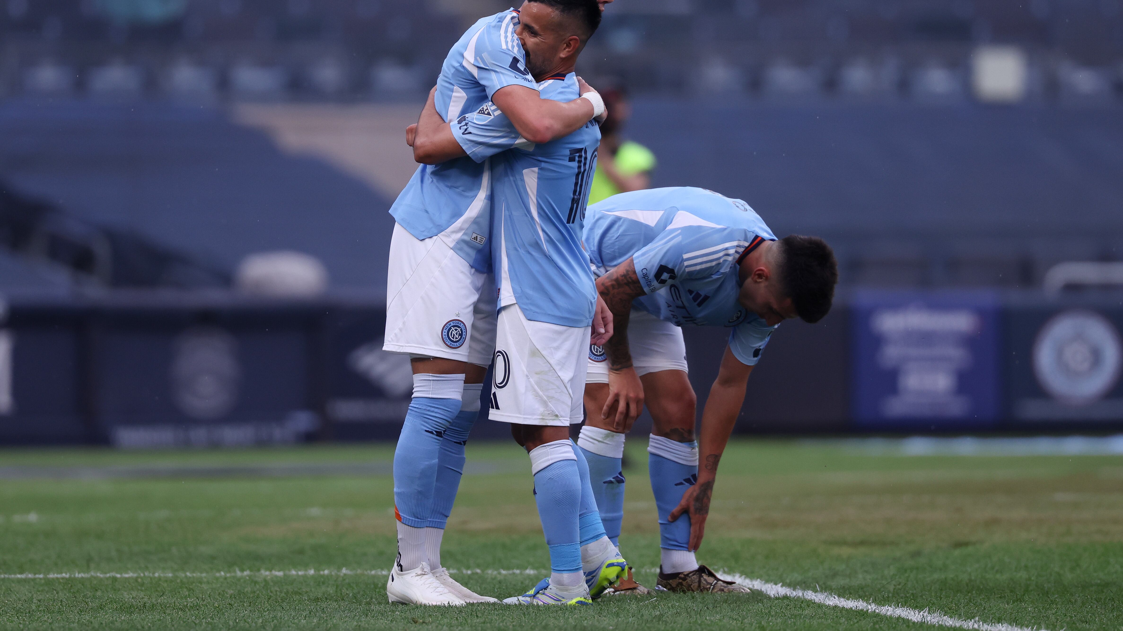 Hannes Wolf et Maxi Moralez