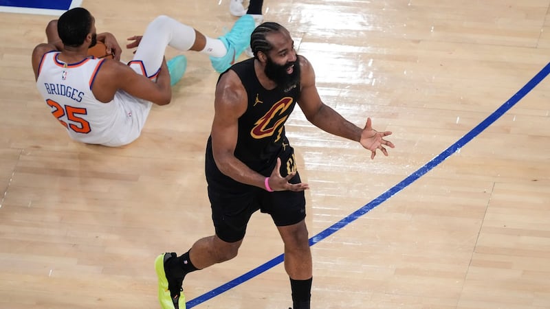 James Harden défendu par son entraîneur
