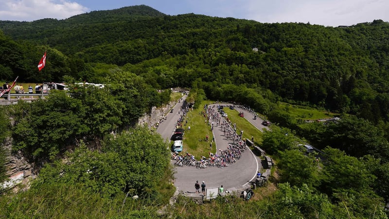 Magnier signe une 3e victoire au Tour d’Italie, Vingegaard demeure en tête