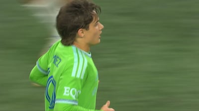 Gomez soulève la foule à Seattle