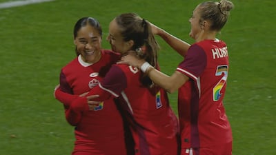 Smith fait plaisir aux partisans et crée l'égalité en fin de match!