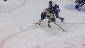 Ouff! Un but de toute beauté de Poulin!