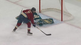 Stacey fait sourire son épouse avec un but en infériorité numérique