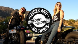 Chicks and machines: autour du monde