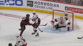 Ullmark sort la grosse mitaine!