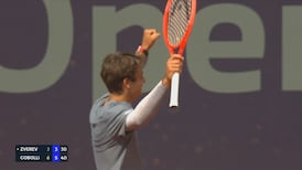 Cobolli défait Zverev et passe en finale