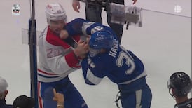 Hagel passe une solide droite à Slafkovsky