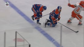 McDavid en douleur après un contact avec Ekholm