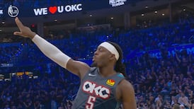 Dort exploite son lancer de trois points