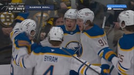 Benson profite d'une autre défaillance des Bruins