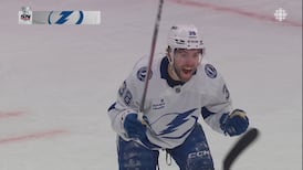 Hagel se sert de sa tête