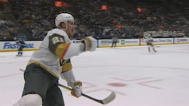 Vejmelka cafouille et Howden double l'avance de Vegas