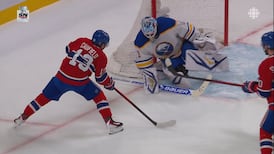 Caufield force Luukkonen à l'erreur