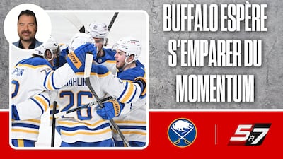 La défense des Sabres est arrivée