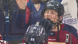 Poulin prépare le but gagnant de Flaherty en prolongation