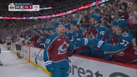 Colton saute sur un retour et brise la glace