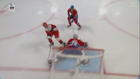 Dobes fait plaisir à Halak avec un arrêt spectaculaire