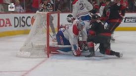 Malgré le contact, le but de Taylor Hall est jugé bon